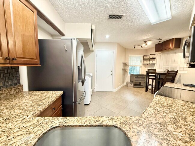 Building Photo - 9190 Boca Gardens Pkwy