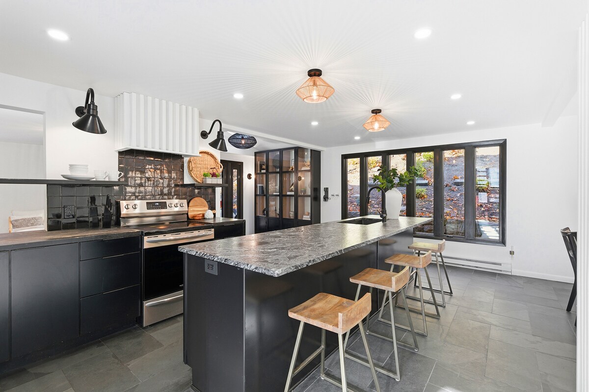 Building Photo - 1 Myrtle Hill Rd