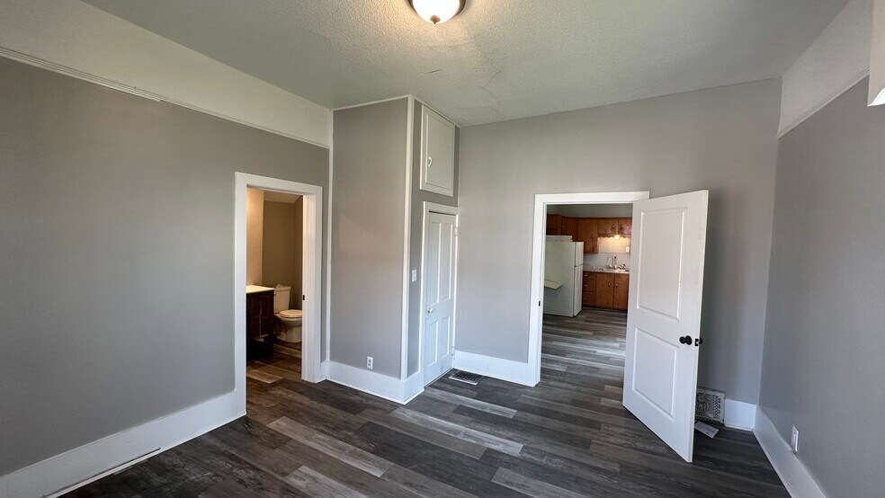 Bedroom - 712 Poplar St