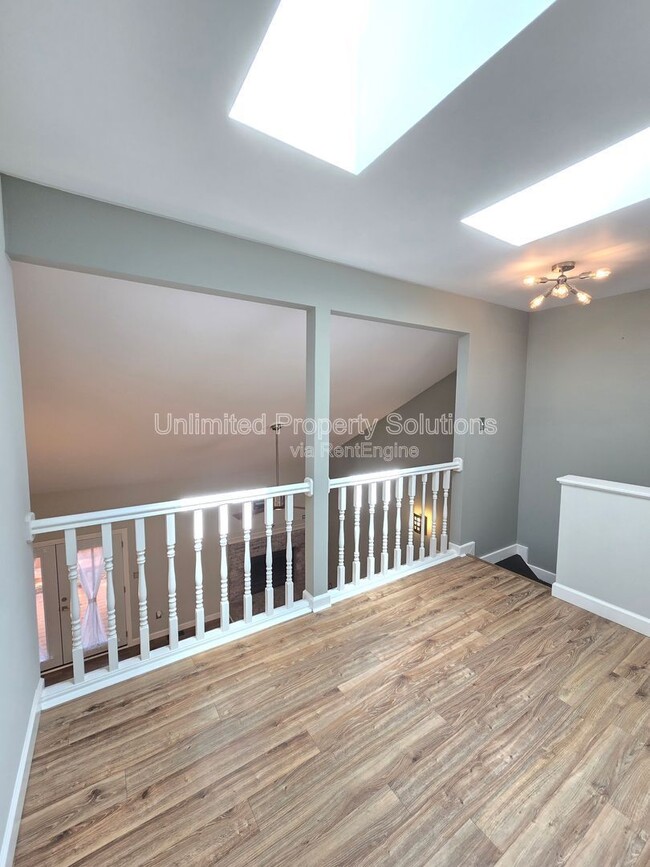 Building Photo - 106 Hillsdale Dr