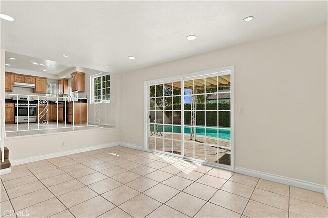 Building Photo - 6912 Tahiti Dr