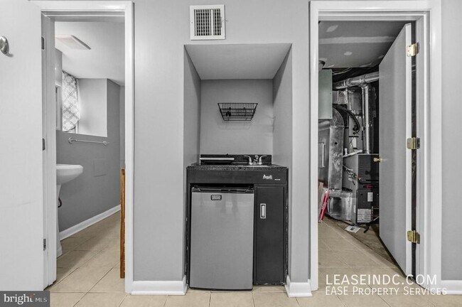 Building Photo - 1608 4th St NW