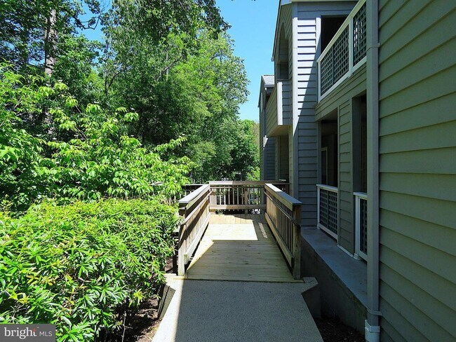 Building Photo - 11701 Summerchase Cir