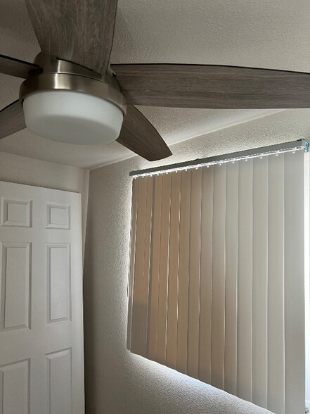 Building Photo - 6612 Light Breeze Dr