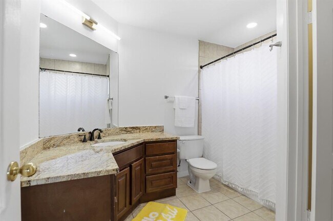 Building Photo - 6000 Shepherd Mountain Cove