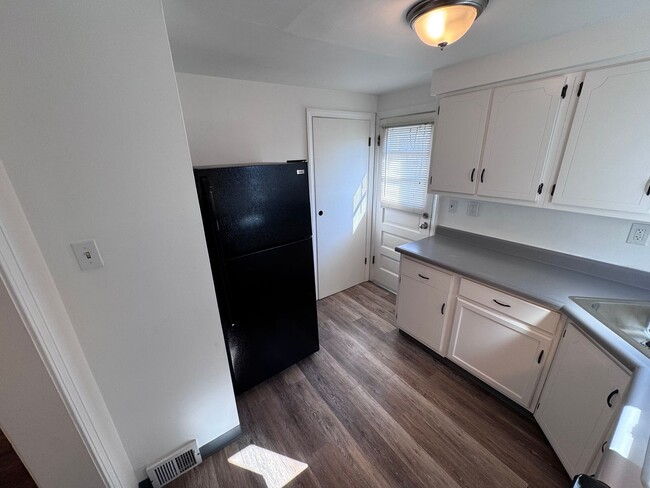 Building Photo - Updated 2-Bedroom 1-Bath House in Duquesne!!