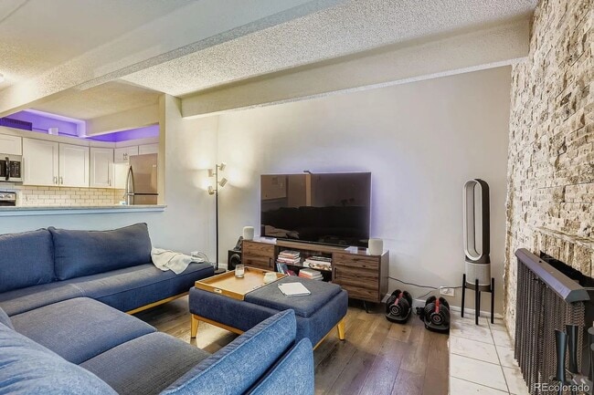 Building Photo - 555 E 10th Ave