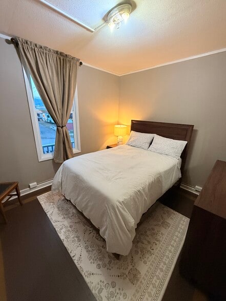 Building Photo - 215 N Emmett Ave