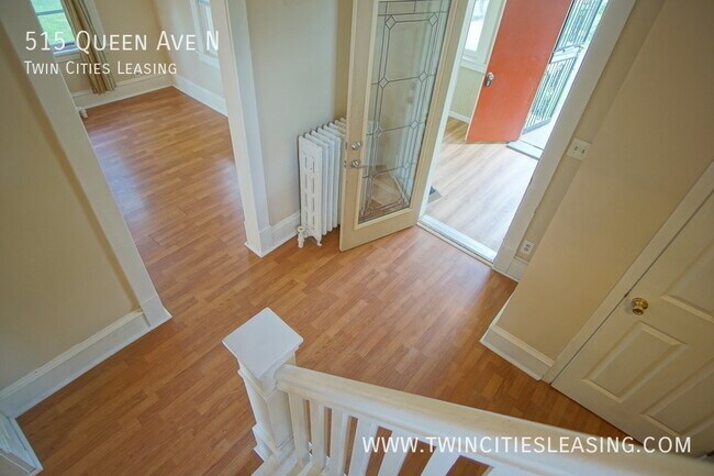 Building Photo - 515 N Queen Ave