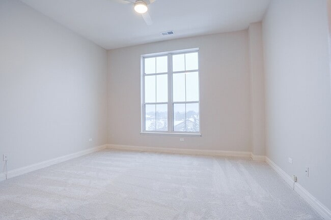 Building Photo - 1781 Tudor Ln