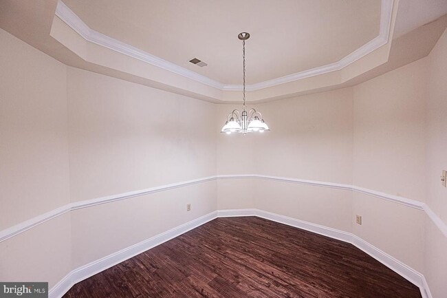 Building Photo - 2130 Ganton Green