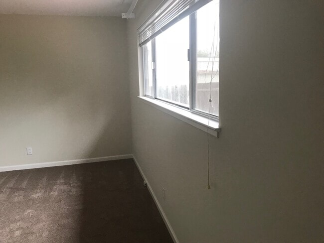 Building Photo - Home adjacent to park with new paint and n...