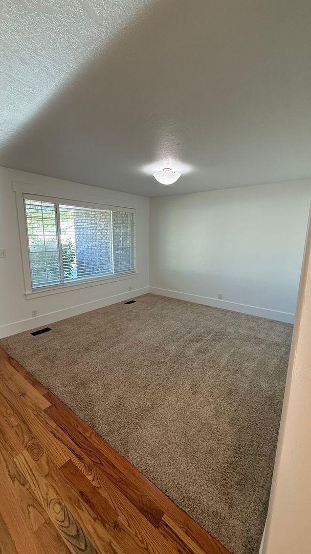 Building Photo - Large Single Family Lehi Home available now!