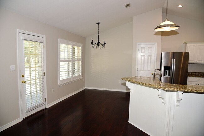 Building Photo - Updated Home in Bluewater Bay!