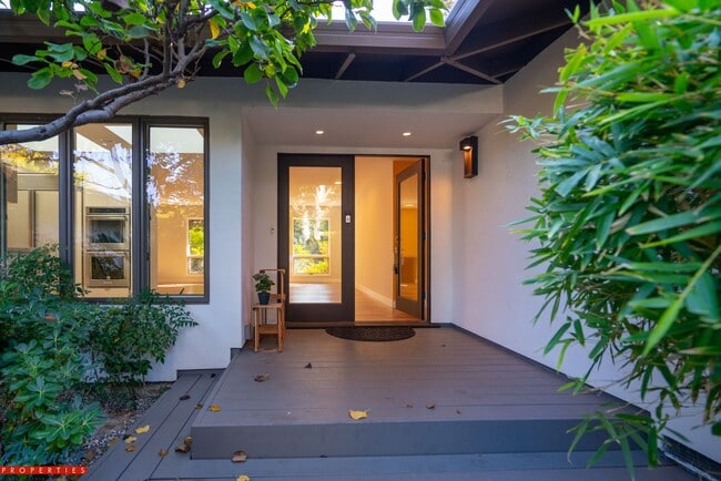 Building Photo - Beautiful Los Gatos Home | Remodeled | Swi...