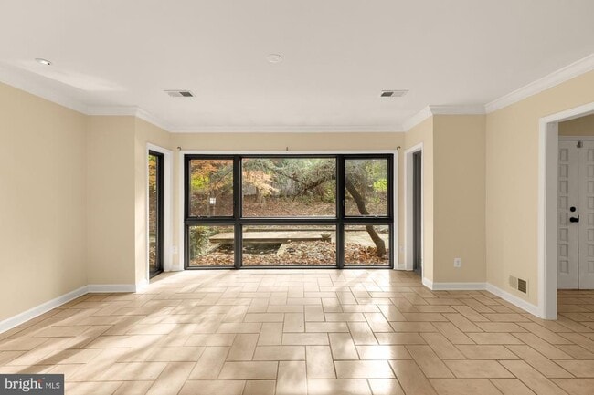 Building Photo - 1434 Kirby Rd