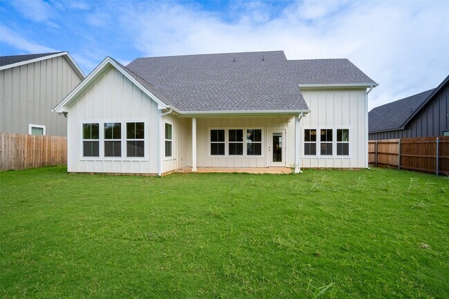 Building Photo - 2044 Salina Cir