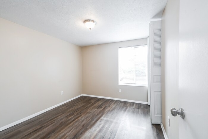 Building Photo - 907 Coolee Ln