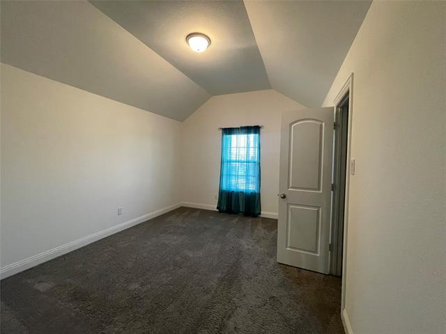 Building Photo - 1105 Maverick Dr