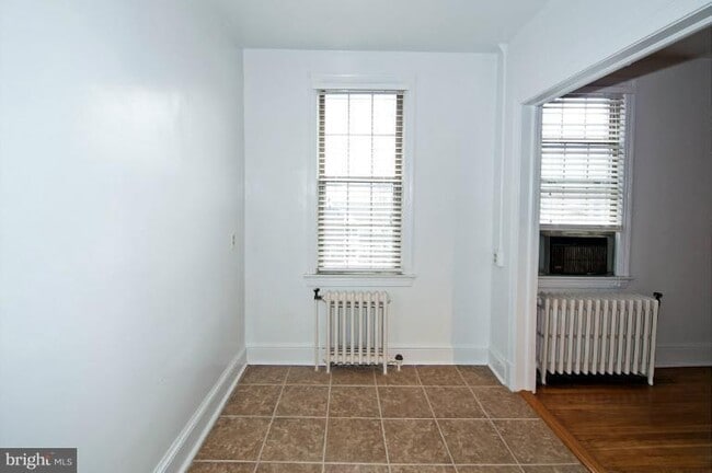 Building Photo - 1301 Longfellow St NW