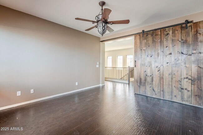 Building Photo - 6922 S Black Hills Way