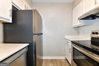 Building Photo - 1000 Belmont Park Dr SE