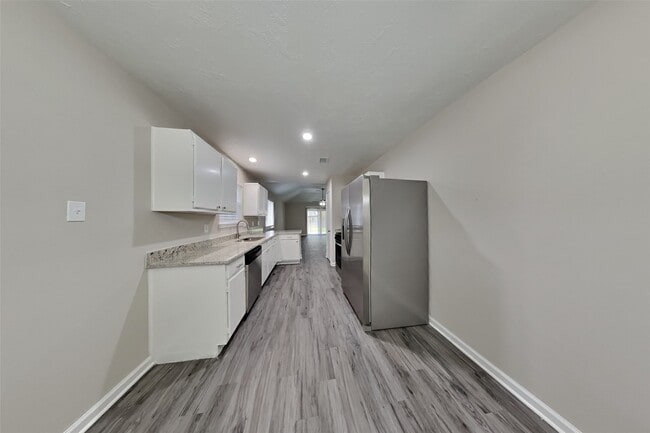 Building Photo - 18131 Gravenhurst Ln