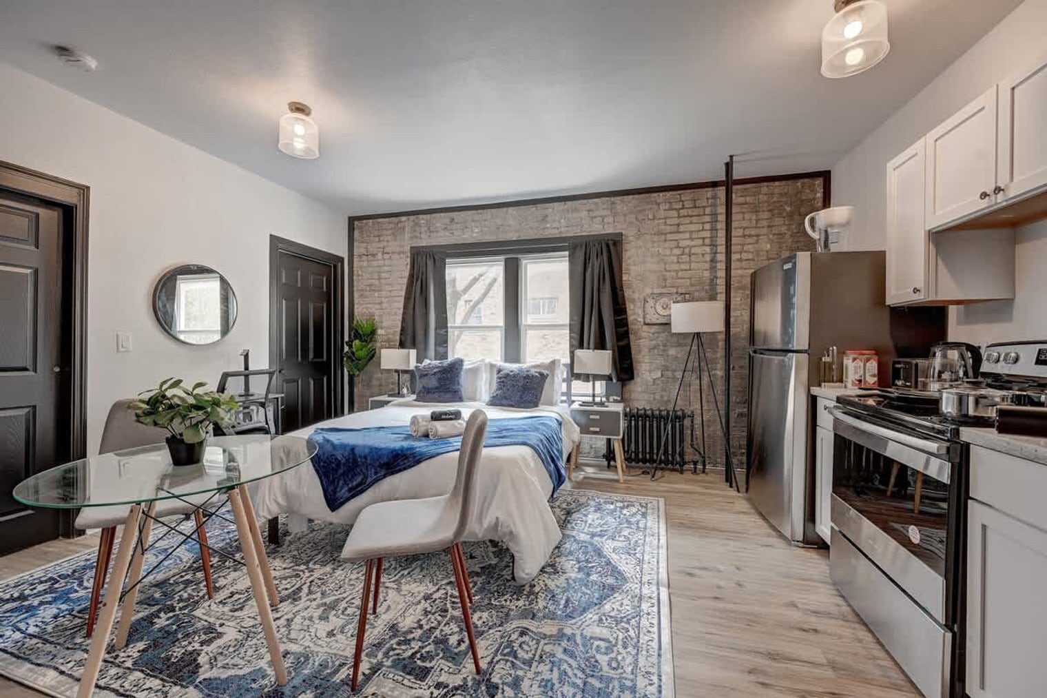 Building Photo - 1925 N Prospect Ave