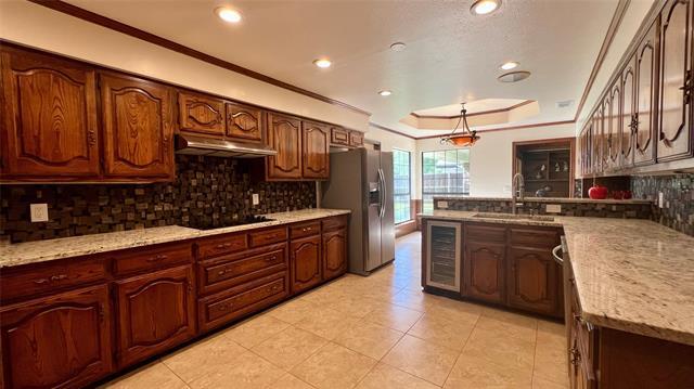 Building Photo - 3600 Interlaken Dr