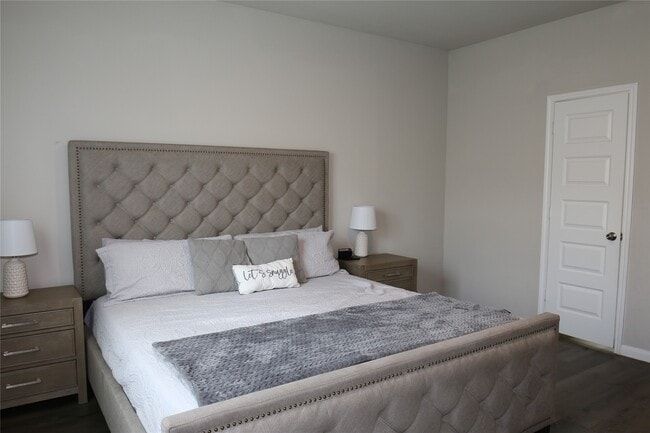 Building Photo - 1336 Mount Blanc Path