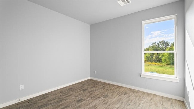 Building Photo - 17859 Salem Rd