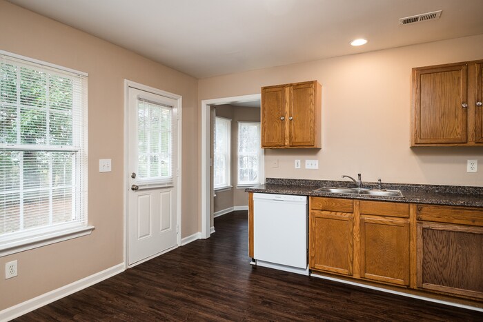 Building Photo - 951 Grass Hollow Ct