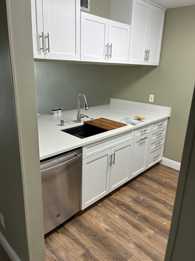 Building Photo - 31 Plantation Dr