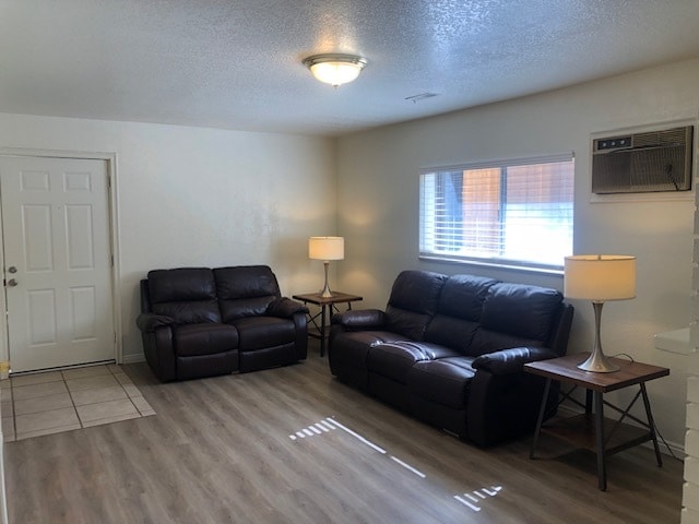 Building Photo - 72 880 N