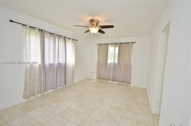 Building Photo - 7440 Miami Lakes Dr