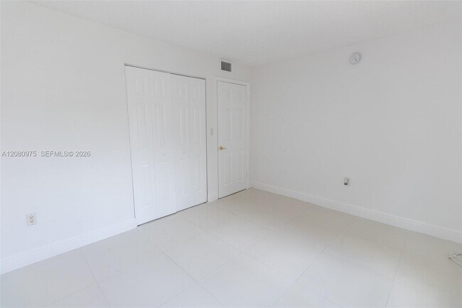 Building Photo - 4235 N University Dr