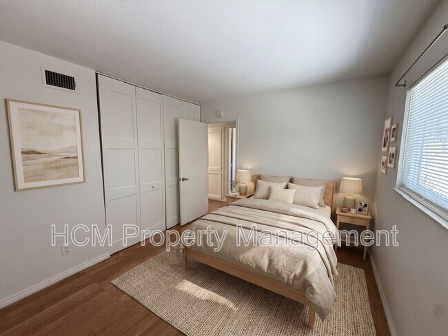 Building Photo - 16402 Birdie Ln