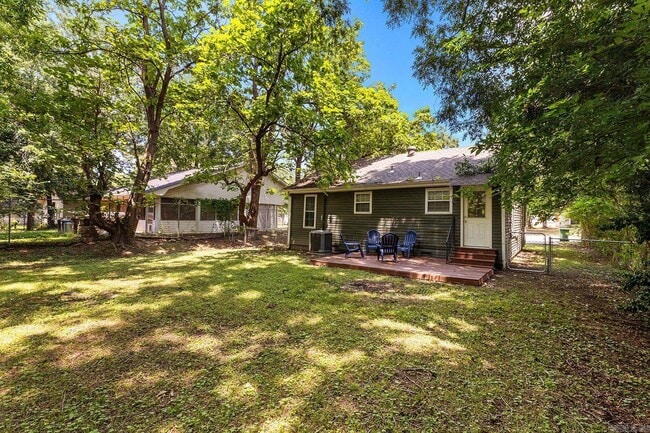 Building Photo - 2017 Hairston Ave