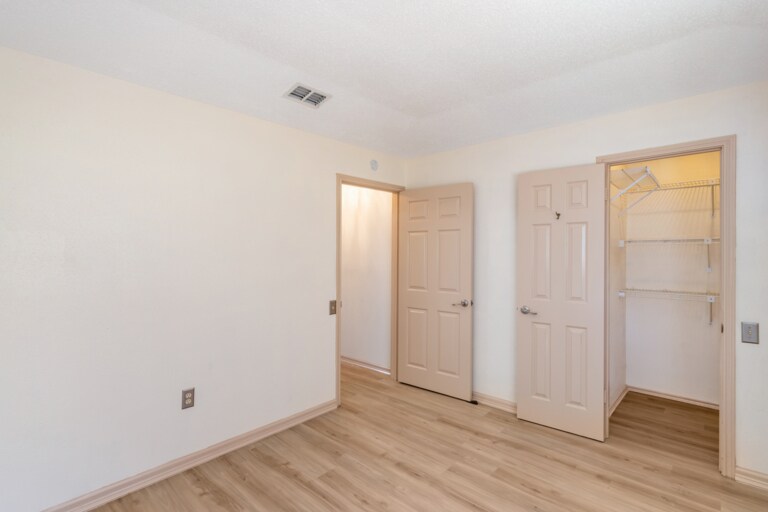 Building Photo - 3632 Fox Run