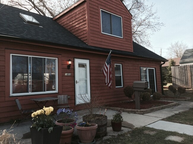 Building Photo - 1603 S 100th St