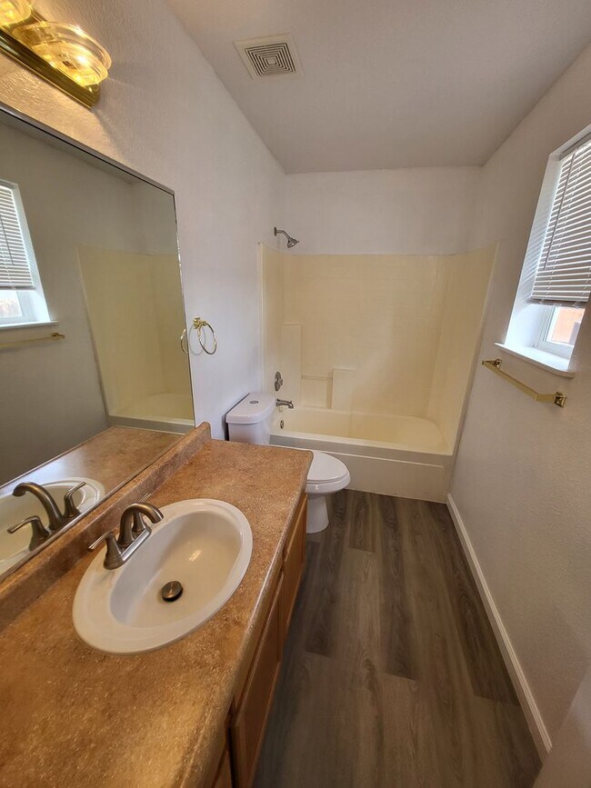 Building Photo - 30 Duffy Ct