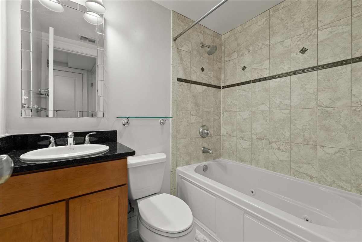 Building Photo - 739 Newton Pl NW