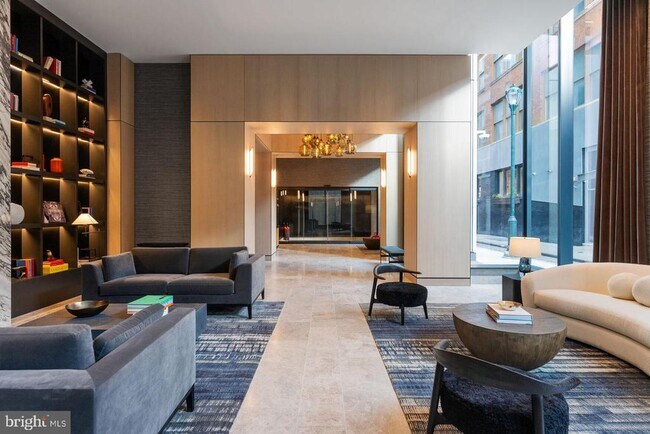 Building Photo - 210 S 12th St