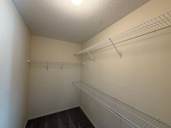 Building Photo - 3 Bedroom Single Story Home Near Northern Blvd NE & Loma Colorado Blvd NE!