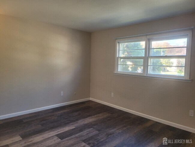 Building Photo - 249 Olsen St