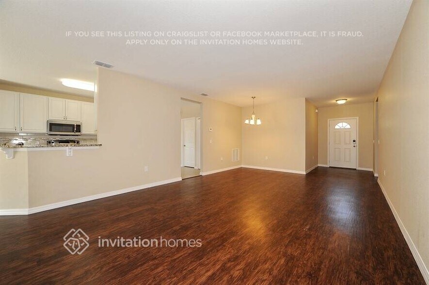 Building Photo - 2071 Kabat Ave