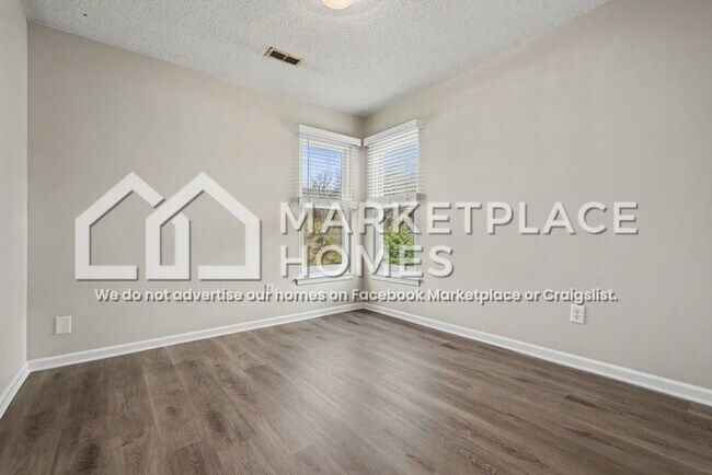 Building Photo - 3028 Dairy Farm Dr