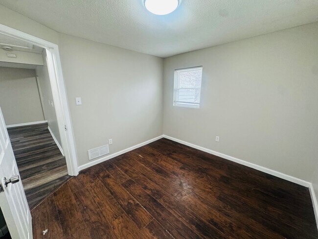 Building Photo - 20151 Crystal