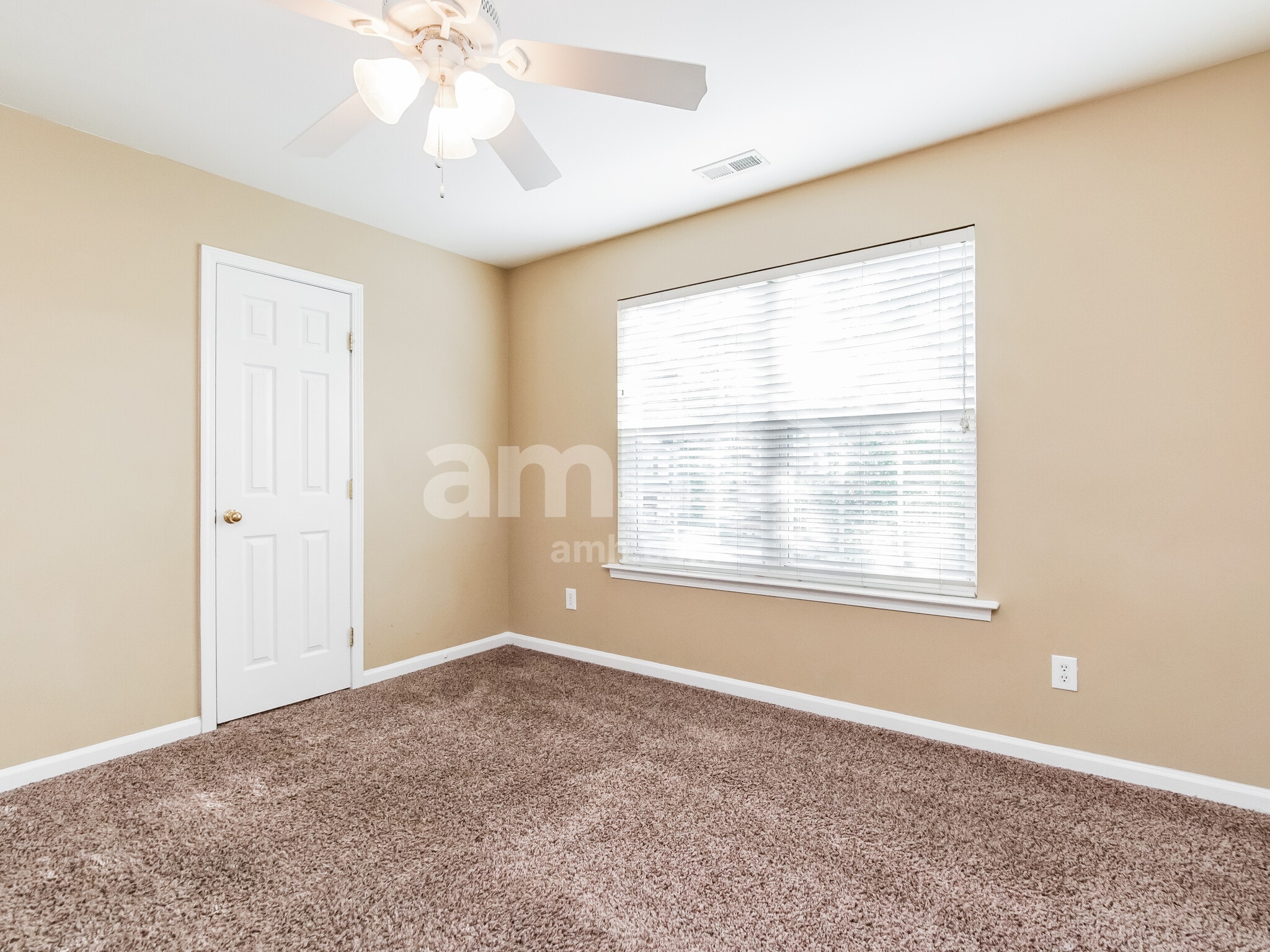 Building Photo - 5436 Kissimmee Ln