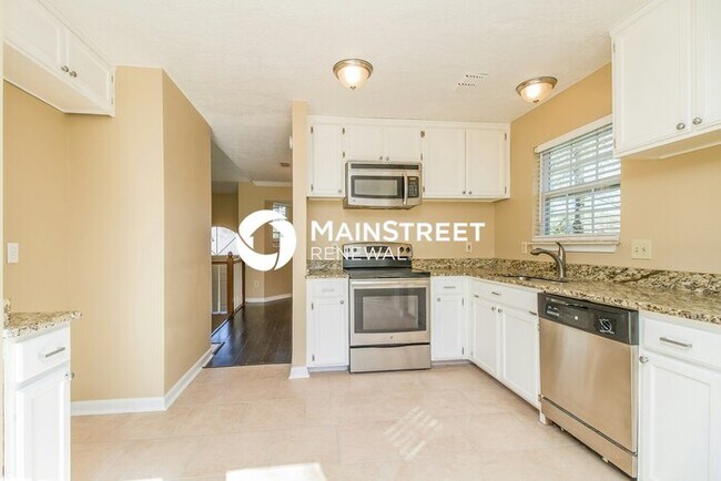 Building Photo - 4 Bedroom Pet-Friendly Home in Antioch, TN with Main Street Renewal